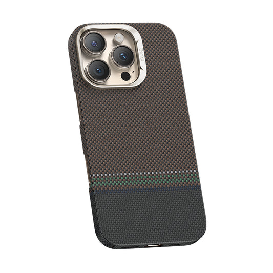 Apple iPhone 15 Pro Max Kılıf M-safe Şarj Özellikli Karbon Fiber Tasarımlı Benks Prestige ArmorAir Kevlar Kapak