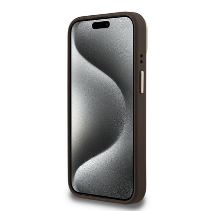 Apple iPhone 15 Kılıf Guess Orjinal Lisanslı PU Deri 4G Desenli Metal Büyük 4G ve Yazı Logolu Kamera Standlı Kapak