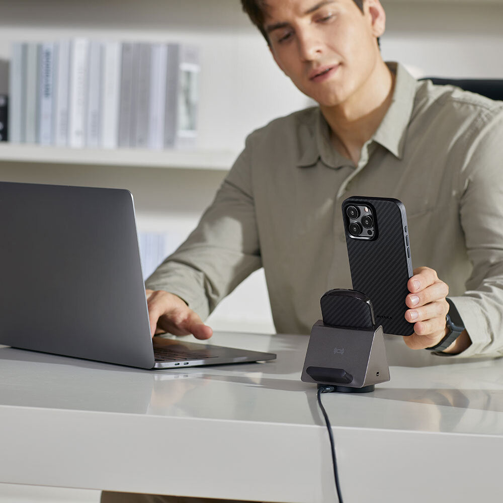 Apple iPhone 15 Pro Kılıf M-safe Şarj Özellikli 1500D Aramid Fiber Pitaka Military-Grade Classic Serisi Black-Grey Twill Kapak