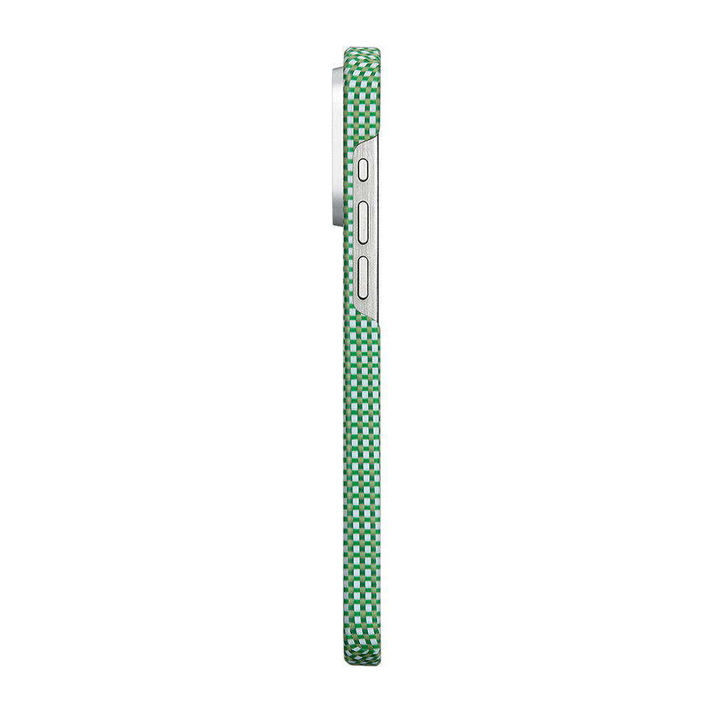 Apple iPhone 15 Pro Max Kılıf M-safe Şarj Özellikli Aramid Fiber Pitaka Ultra-Slim Classic Serisi Forest Green Kapak