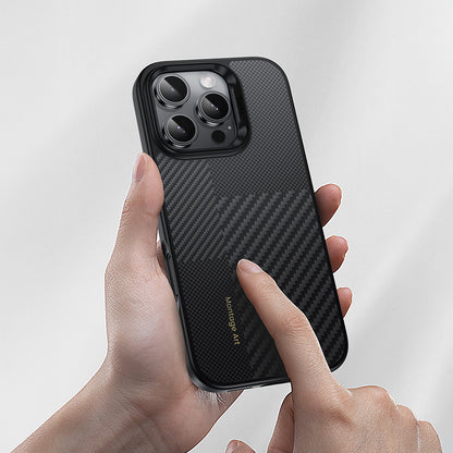 Apple iPhone 16 Pro Kılıf Karbon Fiber M-safe Şarj Özellikli Kamera Kontrol Butonlu Benks Hybrid ArmorPro Montage Kevlar Kapak