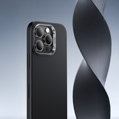 Apple iPhone 16 Pro Kılıf Karbon Fiber M-safe Şarj Özellikli Kamerra Kontrol Butonlu Benks Hybrid ArmorPro 600D Kevlar Kapak