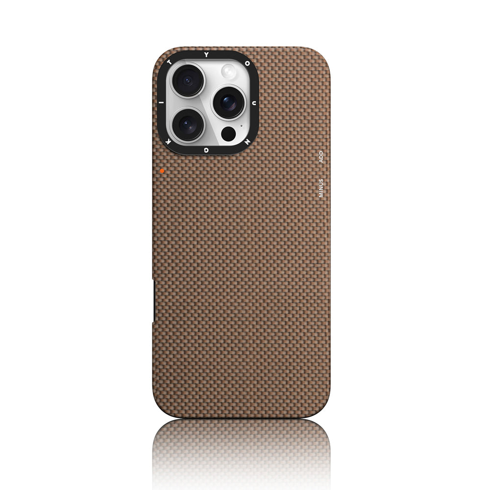 Apple iPhone 16 Pro Kılıf M-safe Şarj Özellikli Aramid Fiber Youngkit 1500D Extreme Wing Titanyum-Gold Serisi Kapak