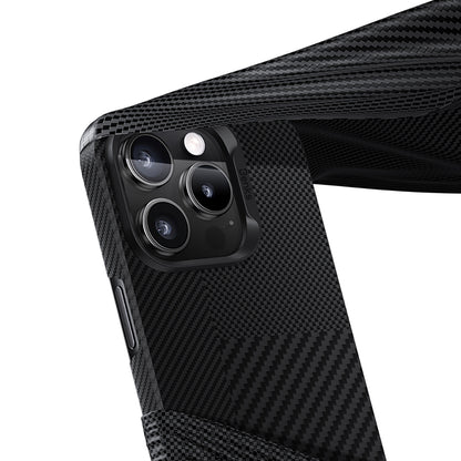 Apple iPhone 16 Pro Kılıf M-safe Şarj Özellikli Karbon Fiber Metal Kamera Çerçeveli Benks Montage ArmorAir Kevlar Kapak