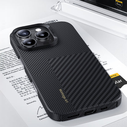 Apple iPhone 16 Pro Kılıf M-safe Şarj Özellikli Karbon Fiber Metal Kamera Çerçeveli Benks Montage ArmorAir Kevlar Kapak