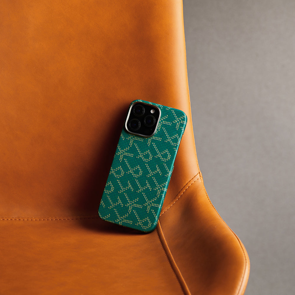 Apple iPhone 16 Pro Kılıf M-safe Şarj Özellikli Aramid Fiber Pitaka Tactile Woven Monogram Serisi Kapak