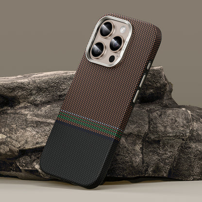Apple iPhone 16 Pro Kılıf M-safe Şarj Özellikli Karbon Fiber Tasarımlı Benks Prestige ArmorPro Kevlar Kapak
