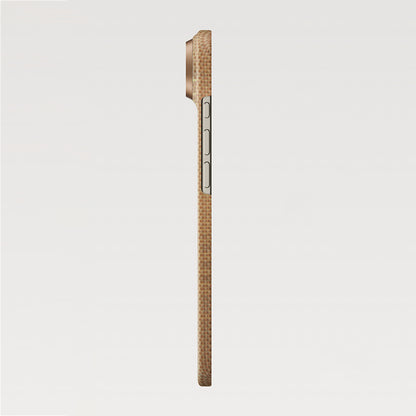 Apple iPhone 17 Air Kılıf M-safe Şarj Özellikli Aramid Fiber Pitaka Glints of Gold Ultra Slim Serisi Kapak