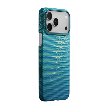 Apple iPhone 17 Pro Kılıf M-safe Şarj Özellikli Aramid Fiber Pitaka Glints of Gold Ultra Slim Serisi Kapak