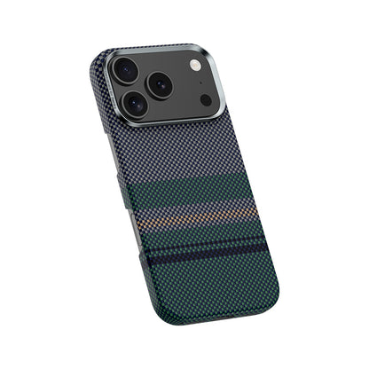 Apple iPhone 17 Pro Kılıf M-safe Şarj Özellikli Karbon Fiber Tasarımlı Benks Aurora ArmorAir Kevlar Kapak