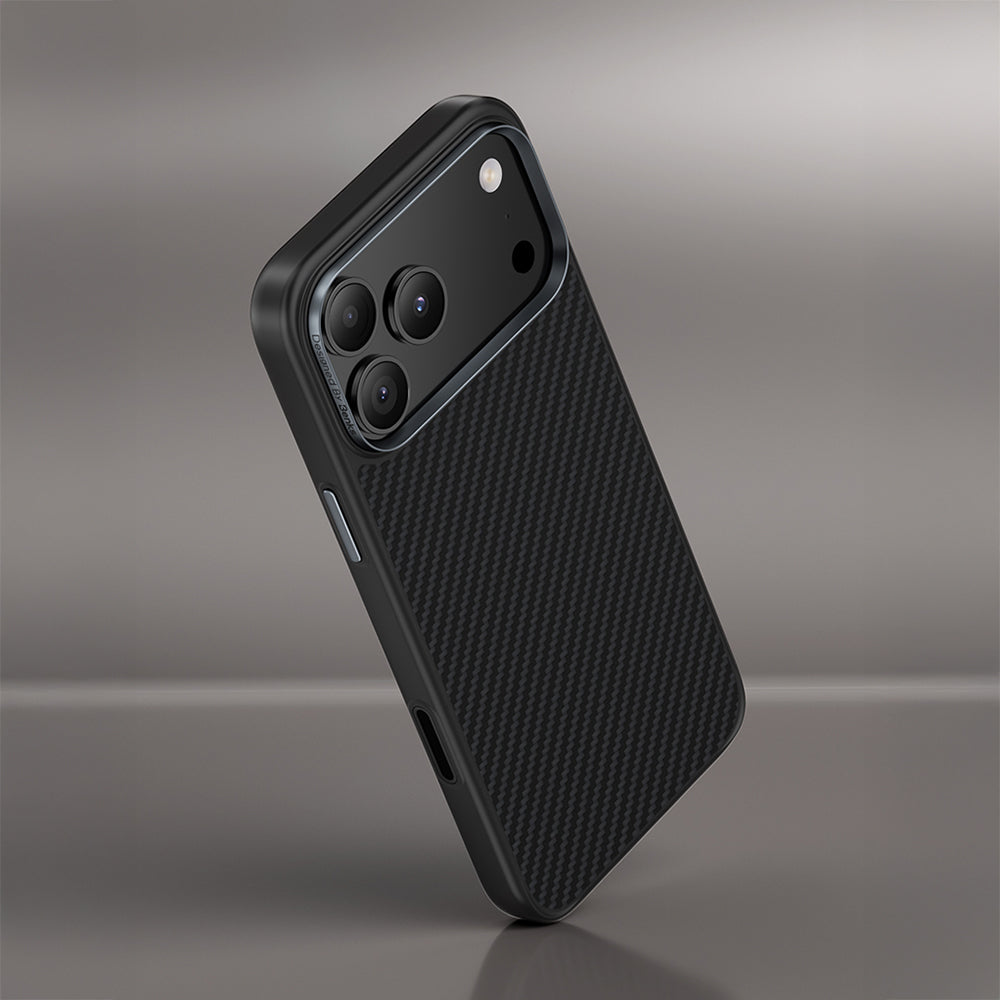 Apple iPhone 17 Pro Max Kılıf Karbon Fiber M-safe Şarj Özellikli Benks Hybrid ArmorPro 600D Kevlar Kapak