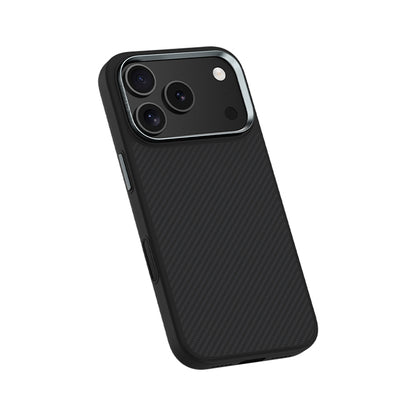 Apple iPhone 17 Pro Max Kılıf Karbon Fiber M-safe Şarj Özellikli Benks Hybrid ArmorPro 600D Kevlar Kapak
