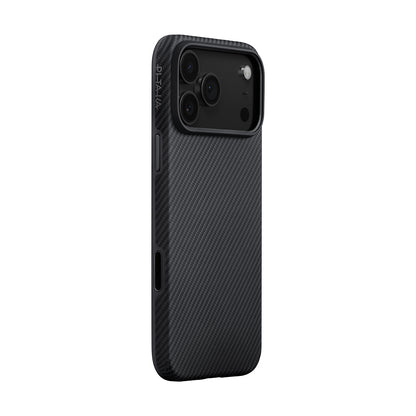 Apple iPhone 17 Pro Max Kılıf M-safe Şarj Özellikli 1500D Aramid Fiber Pitaka Military-Grade Classic Serisi Black-Grey Twill Kapak