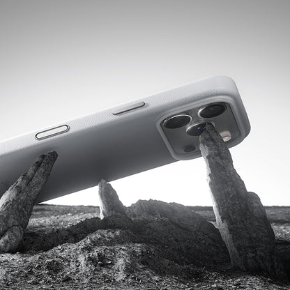 Apple iPhone 17 Pro Max Kılıf M-safe Şarj Özellikli Çizilmeye Dayanıklı Benks VitaPro Serisi PU Deri Kapak