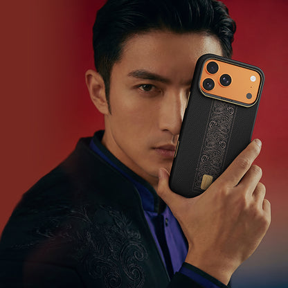 Apple iPhone 17 Pro Max Kılıf M-safe Şarj Özellikli Raptic Aramid Dual Rise Serisi 24 Ayar Altın Kaplamalı Kapak