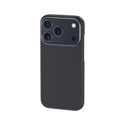 Apple iPhone 18 Pro Kılıf Karbon Fiber M-safe Şarj Özellikli Benks Armor Air Yükseltimiş Kamera Çerçevesi C1 600D Kevlar Kapak