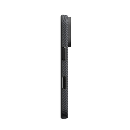 Apple iPhone 18 Pro Max Kılıf M-safe Şarj Özellikli Aramid Karbon Fiber Pitaka Military-Grade Classic Serisi New Logo Black-Grey Twill Kapak