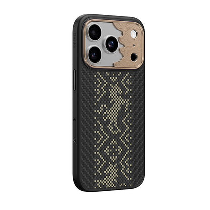 Apple iPhone 18 Pro Max Kılıf M-safe Şarj Özellikli Yükseltilmiş Kamera Çerçeveli Karbon Fiber Tasarımlı Benks Knight ArmorPro Kevlar Kapak