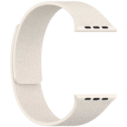 Apple Watch 38mm Zore KRD-136 Kabartma Desenli Silikon Kordon