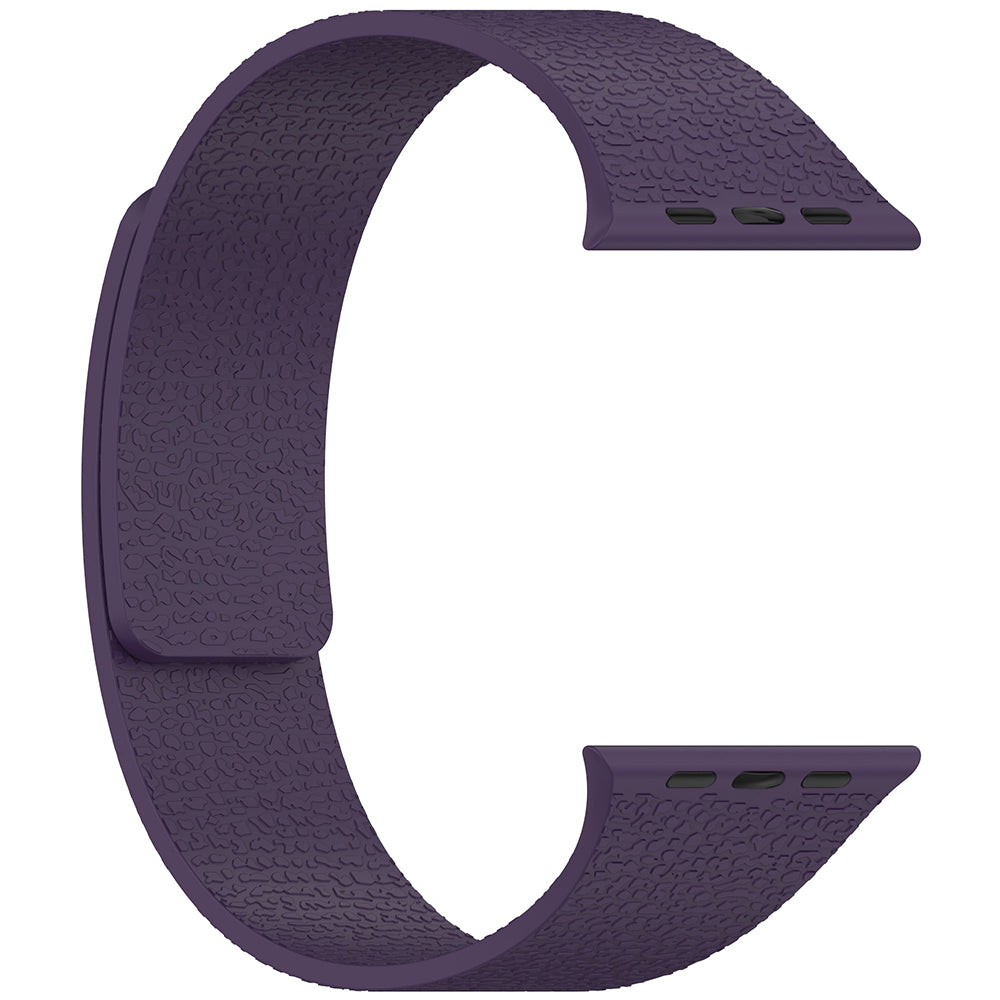 Apple Watch 7 45mm Zore KRD-136 Kabartma Desenli Silikon Kordon