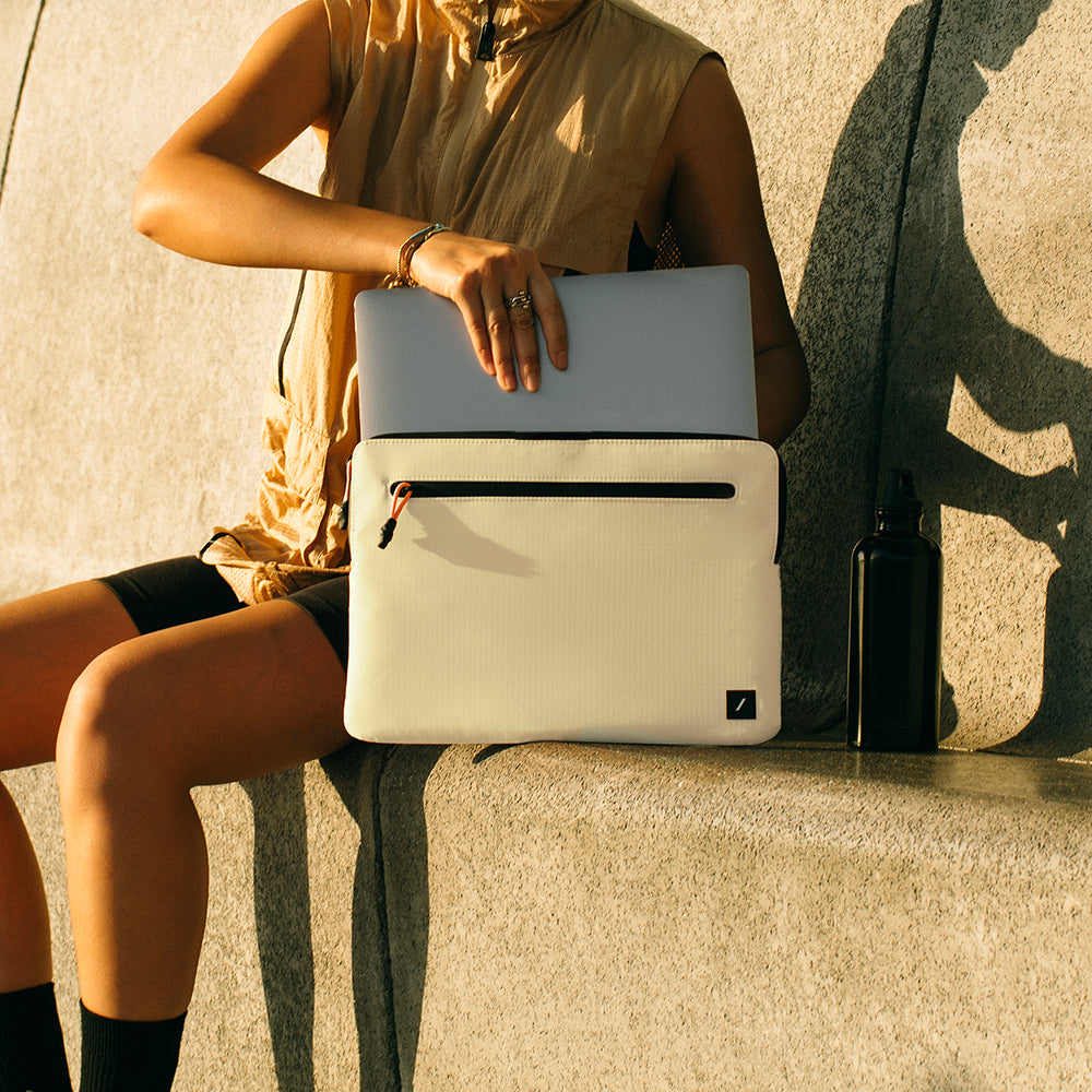 Native Uninon Ultralight Sleeve Serisi Su Geçirmez Ripstop Kumaş 15 inç Macbook Çantası