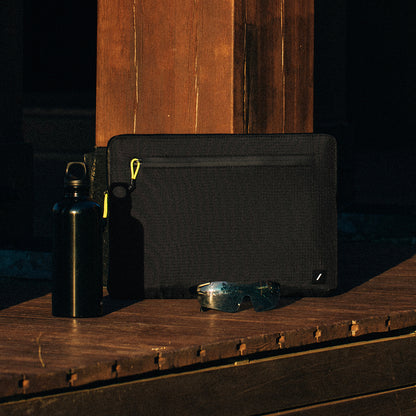 Native Uninon Ultralight Sleeve Serisi Su Geçirmez Ripstop Kumaş 15 inç Macbook Çantası