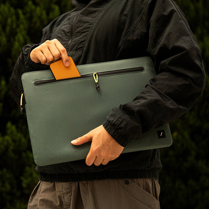 Native Uninon Ultralight Sleeve Serisi Su Geçirmez Ripstop Kumaş 15 inç Macbook Çantası